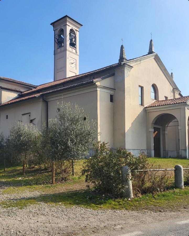 A Casa Di Luca Hotel Mediglia Luaran gambar
